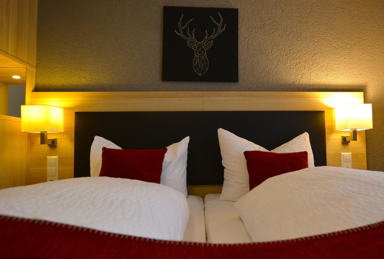 Genusshotel Hirschen - Erholung Im Gruenen Sallneck ภายนอก รูปภาพ