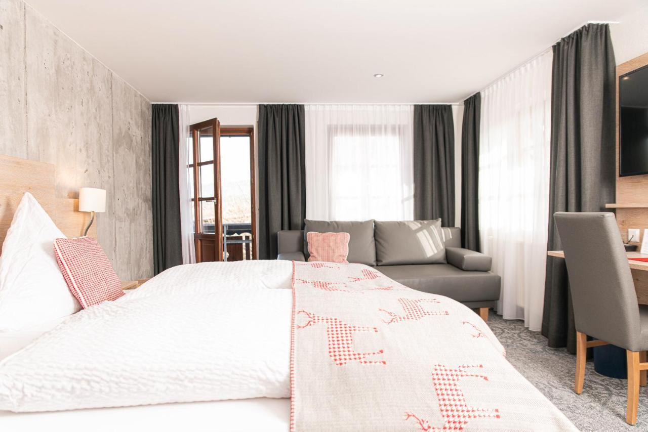 Genusshotel Hirschen - Erholung Im Gruenen Sallneck ภายนอก รูปภาพ