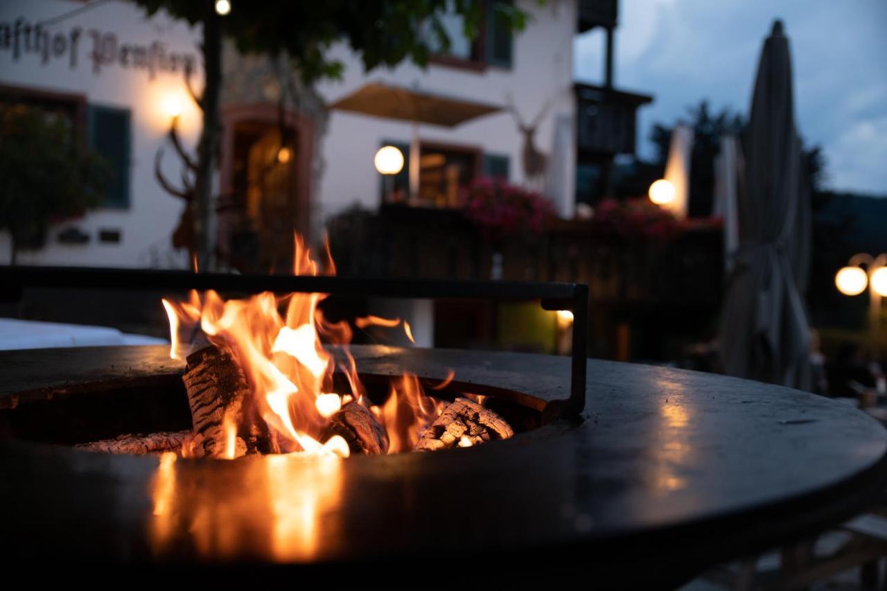 Genusshotel Hirschen - Erholung Im Gruenen Sallneck ภายนอก รูปภาพ